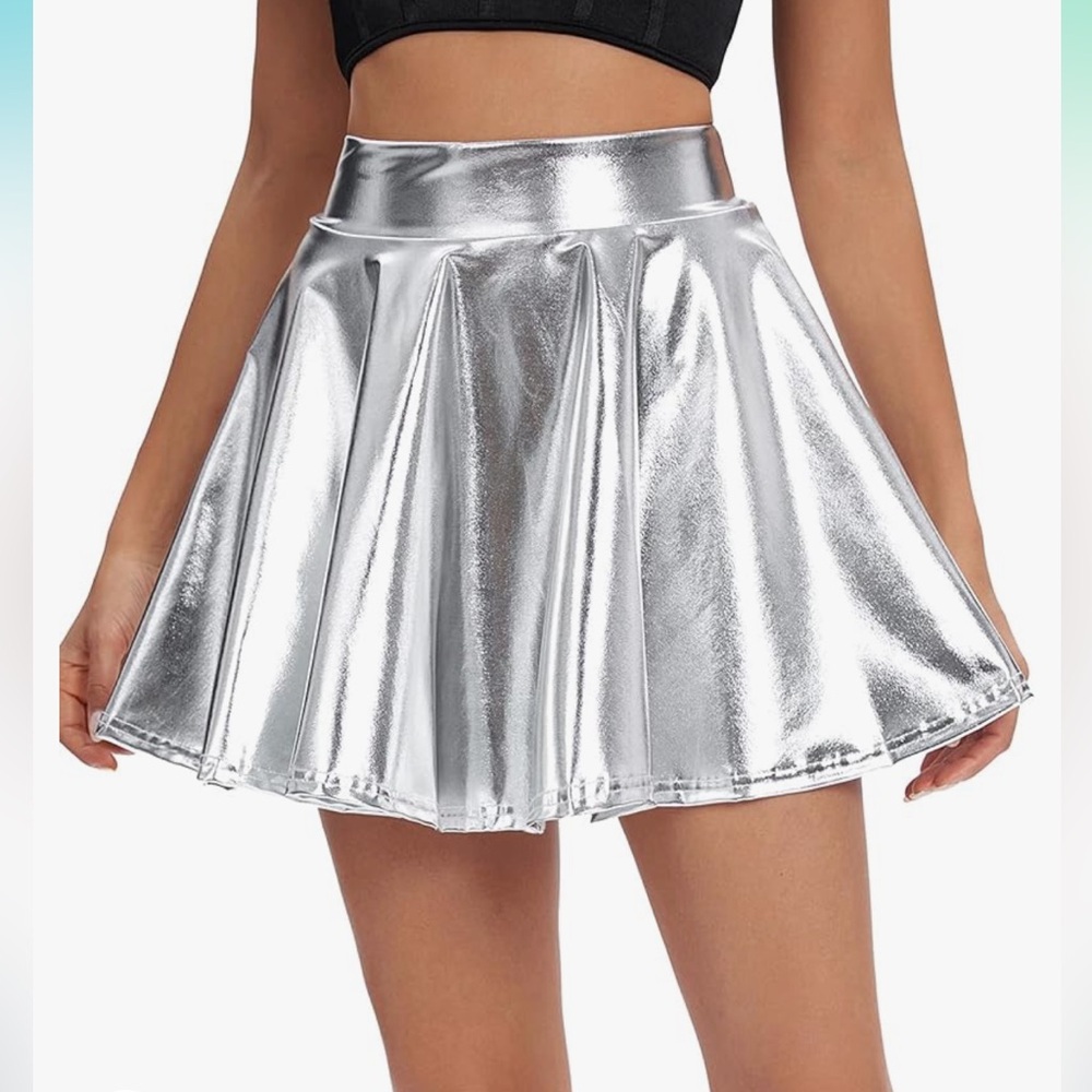 NWT Amazon Urban Coco Shiny flared mini skater skirt, size large